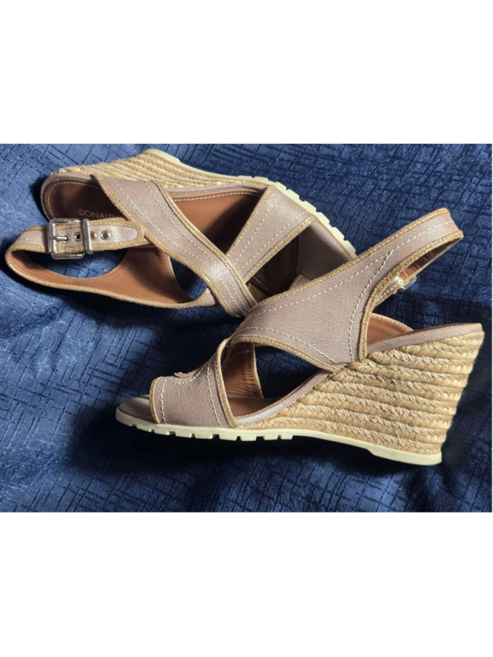 Women's Donald J Pliner Beige Espadrille Wedge Sandals Size 9 Shoes feminine - Picture 9 of 9